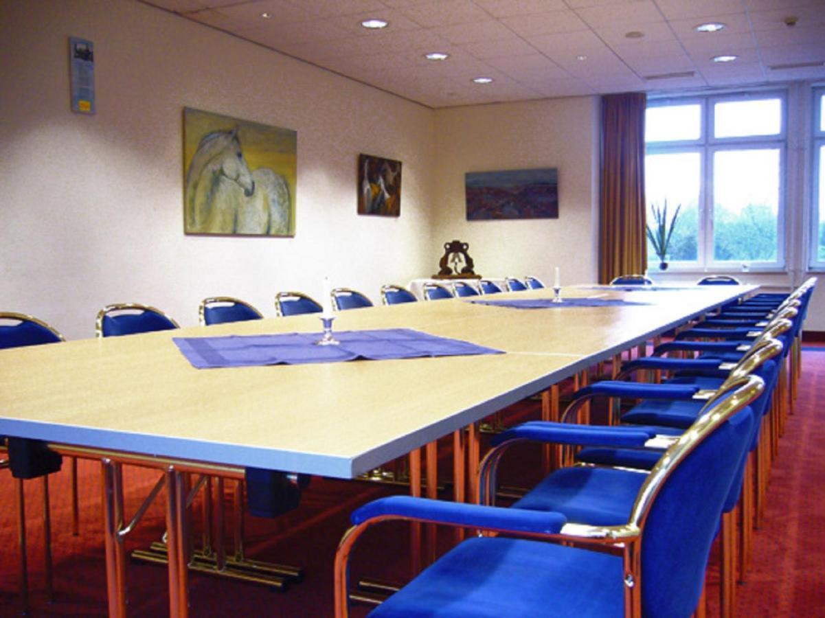 Hotel Daenischer Hof Altenholz By Tulip Inn Perniagaan gambar